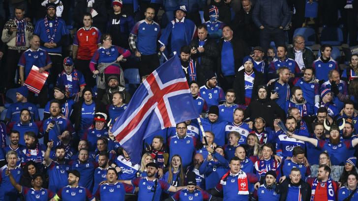 https://betting.betfair.com/football/Iceland%20fans%20flag%201280.jpg